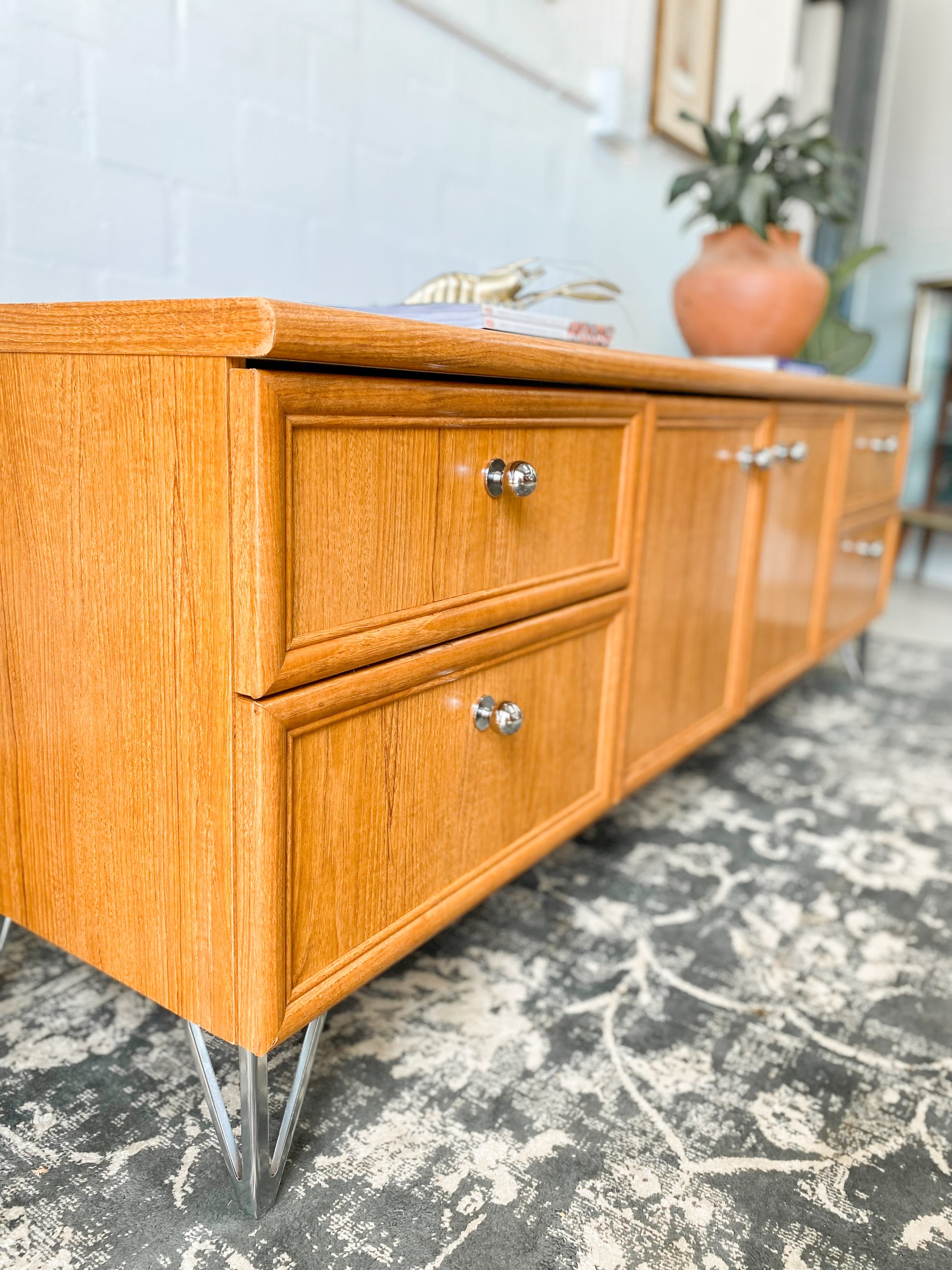 Stylish Seventies Schreiber Storage Chest of Six Drawers