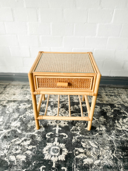 Single Cane Pedestal