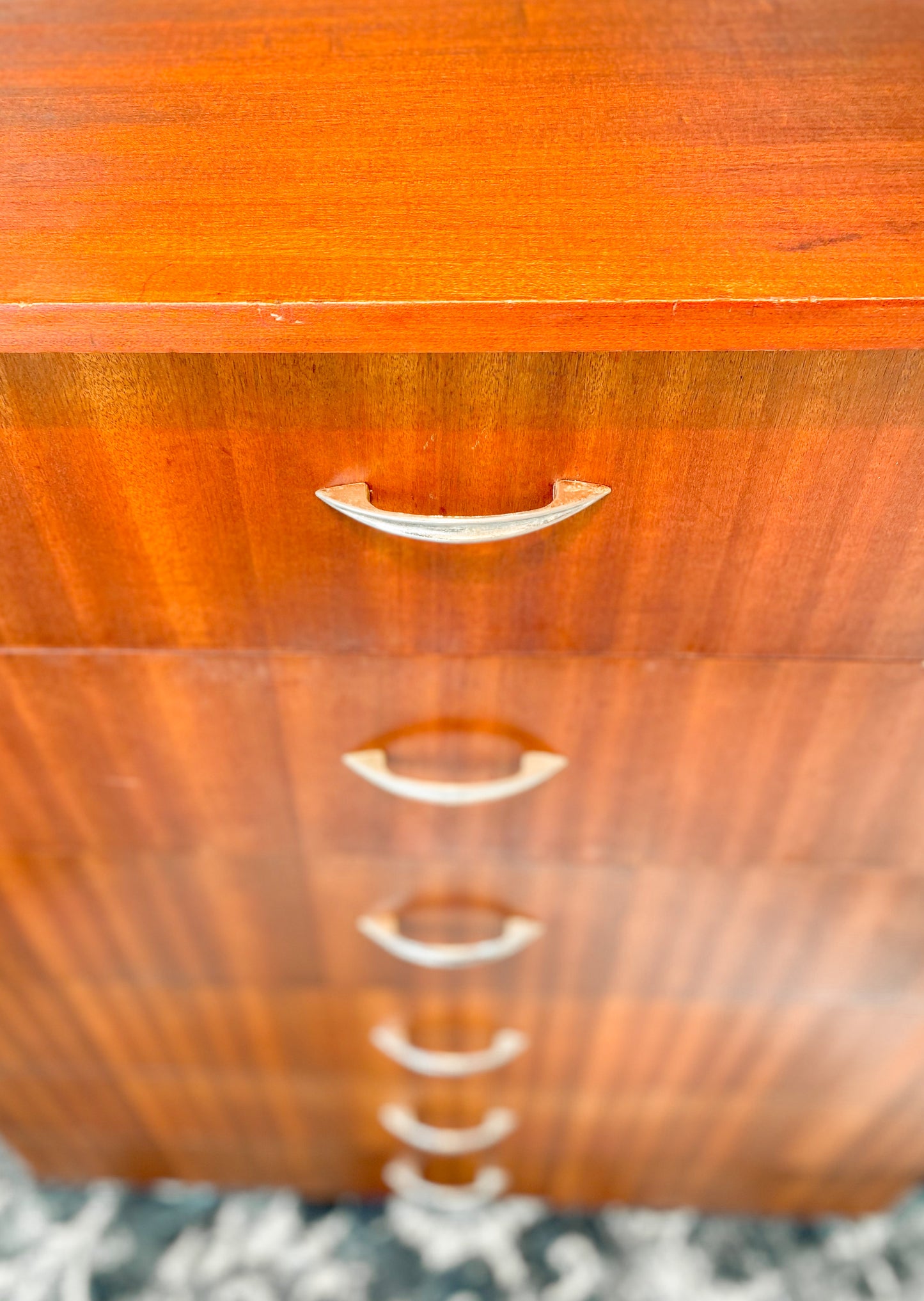 Mid Century Chest of Drawers