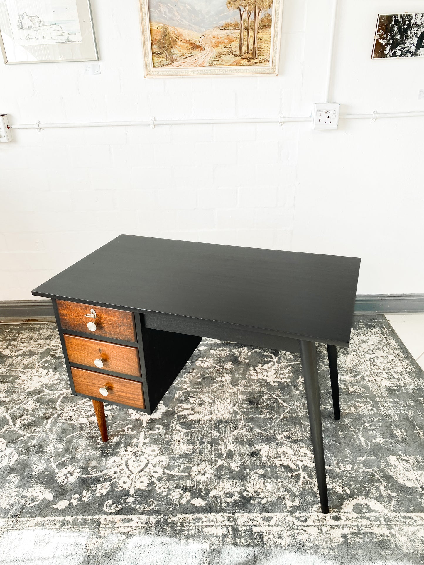 Retro Desk with 3 Drawers and Tapered Legs
