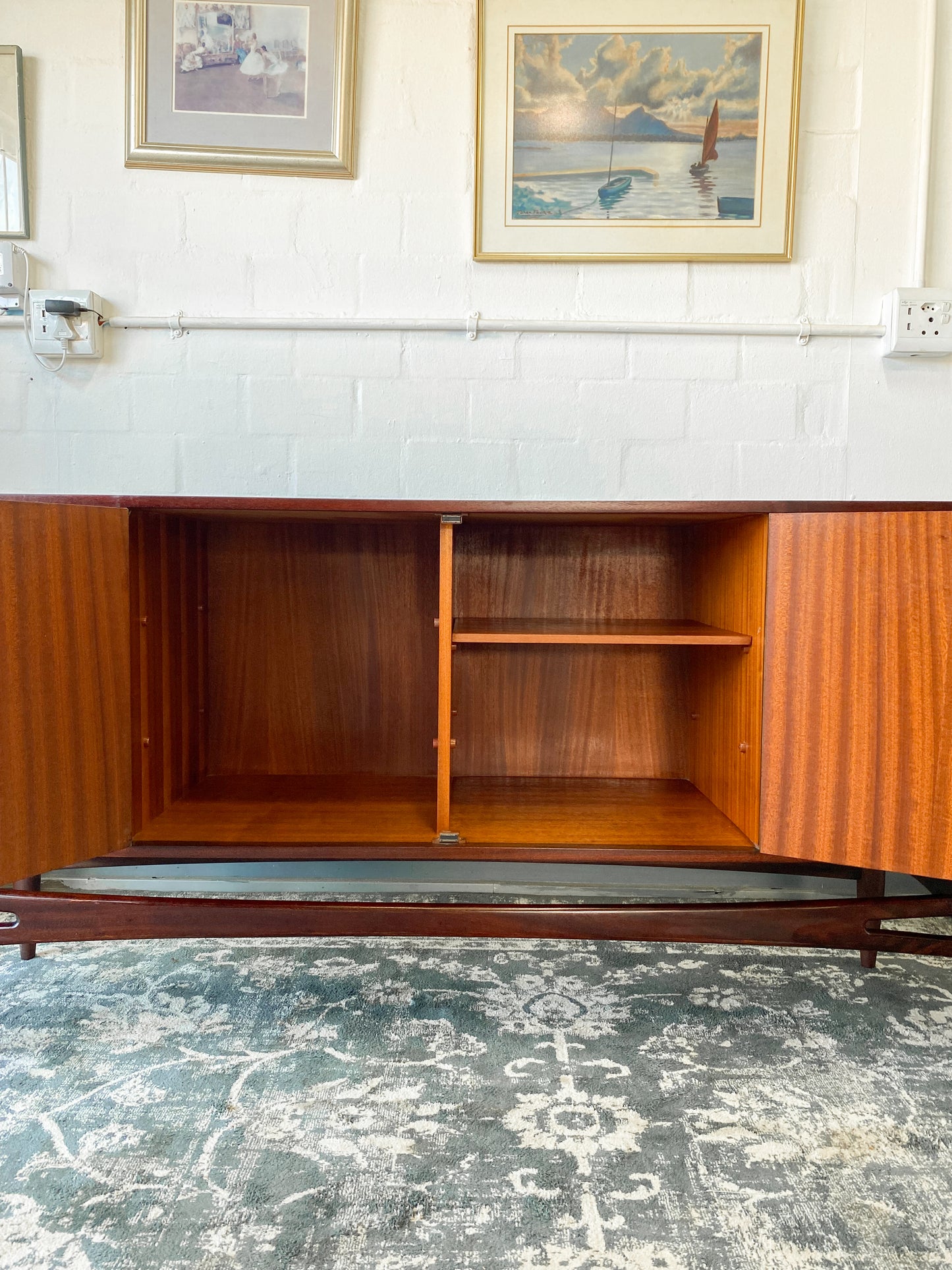 Frystark Sideboard