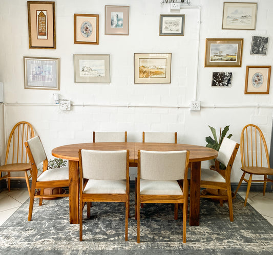 Mid Century Extendable Dining Table and 6 Dining Chair Set