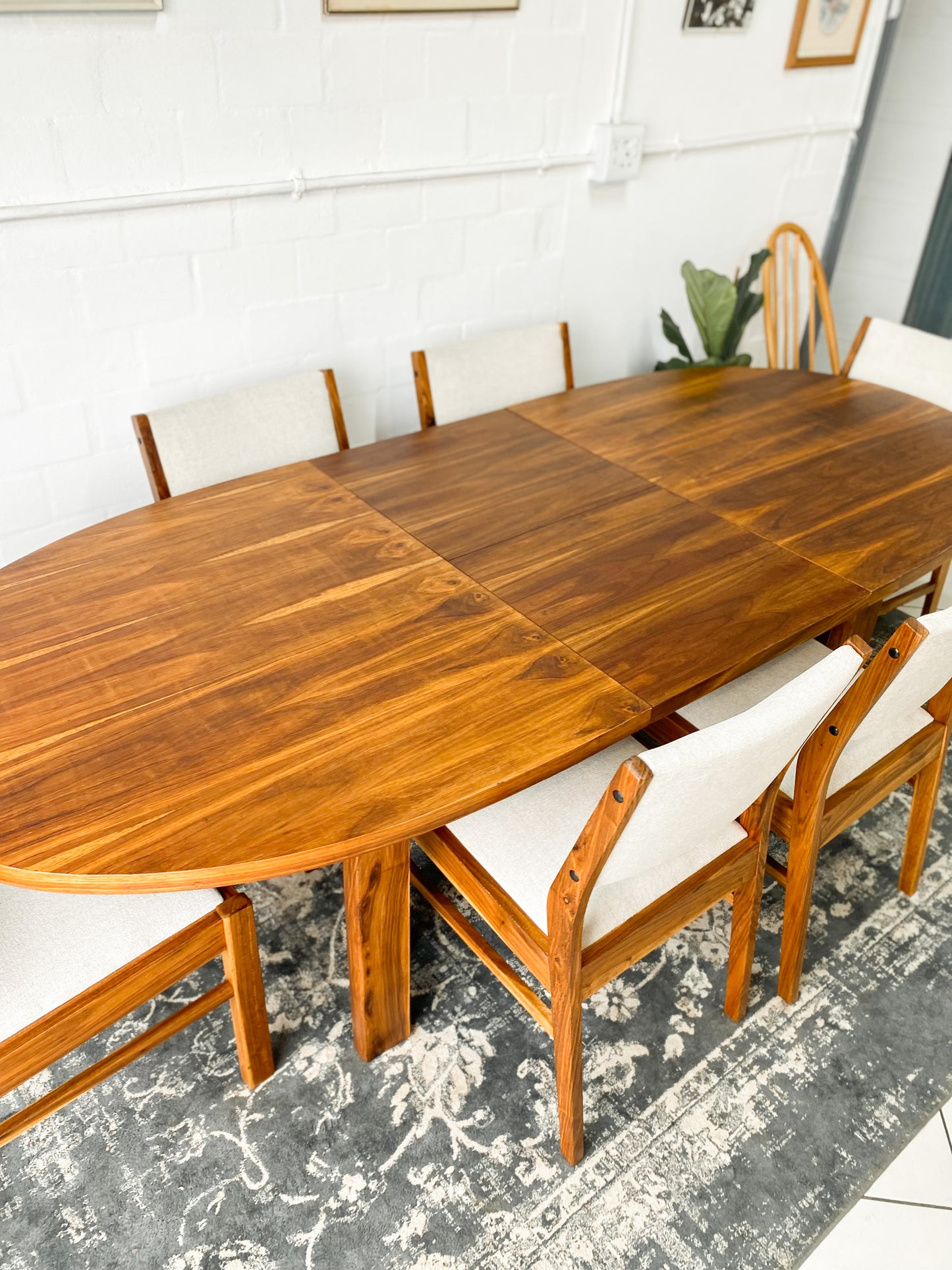 Mid Century Extendable Dining Table and 6 Dining Chair Set