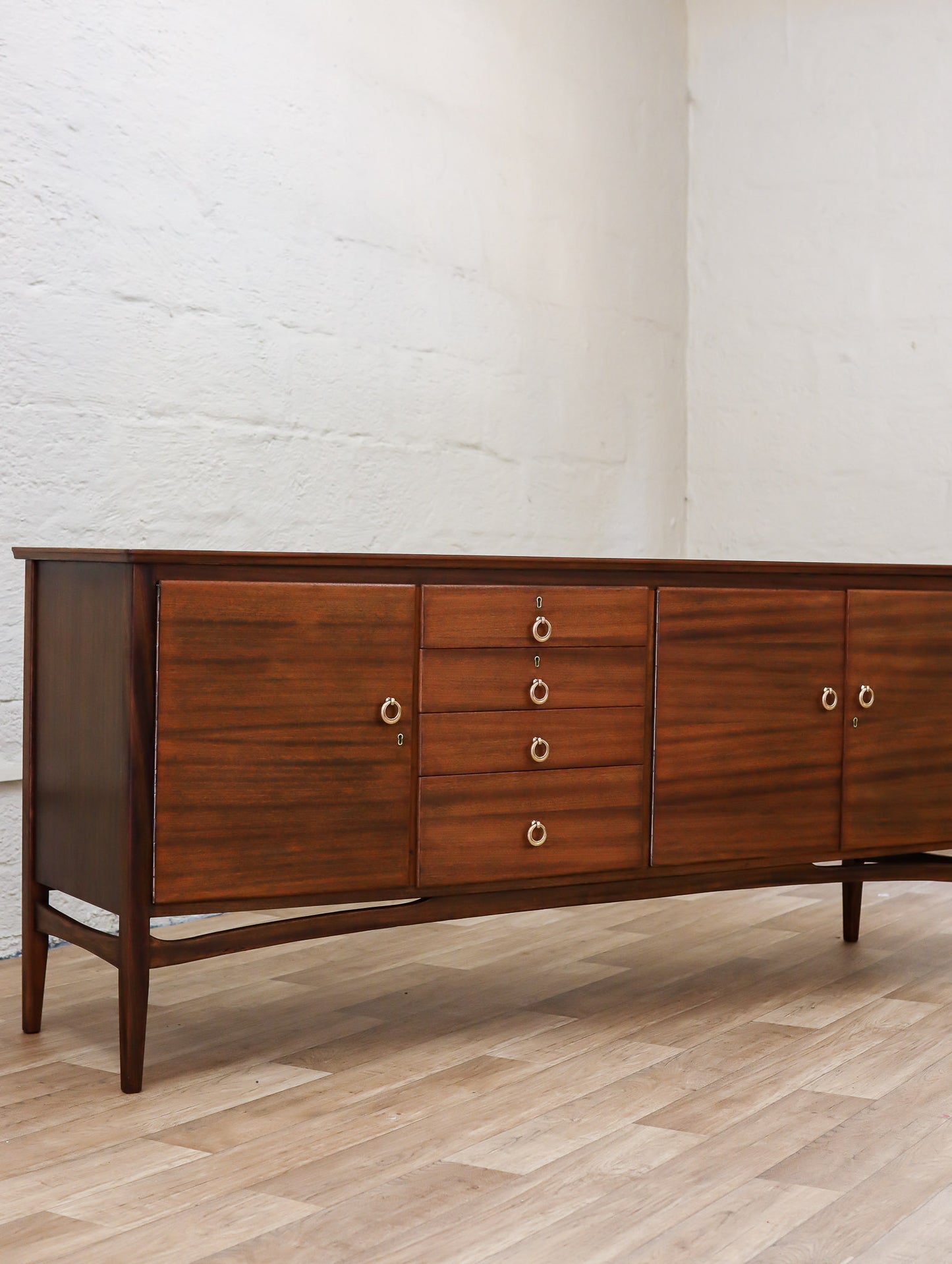 DS Vorster Sideboard