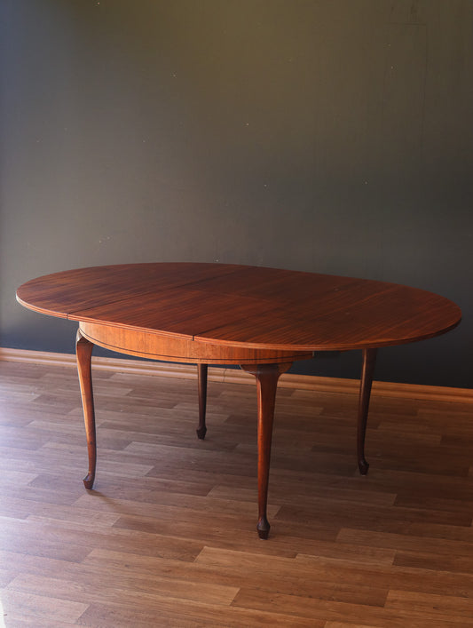 Greaves & Thomas Extendable Dining Table