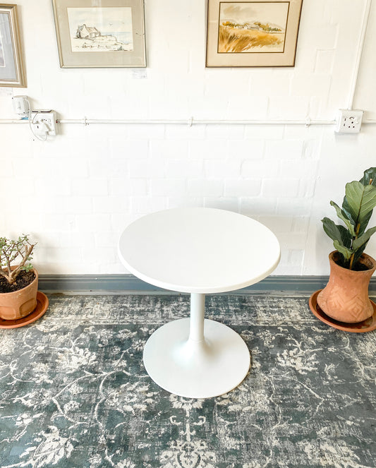 Tulip Style Dining Table