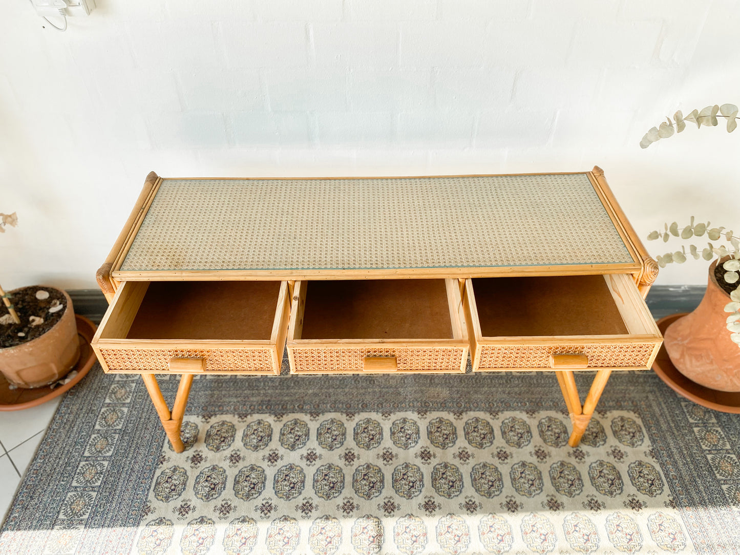 Cane Dresser
