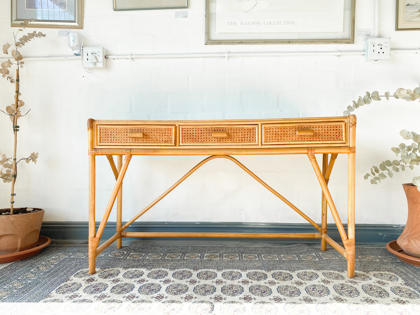 Cane Dresser