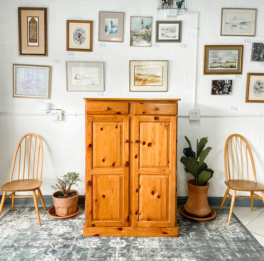Farmstyle Cabinet