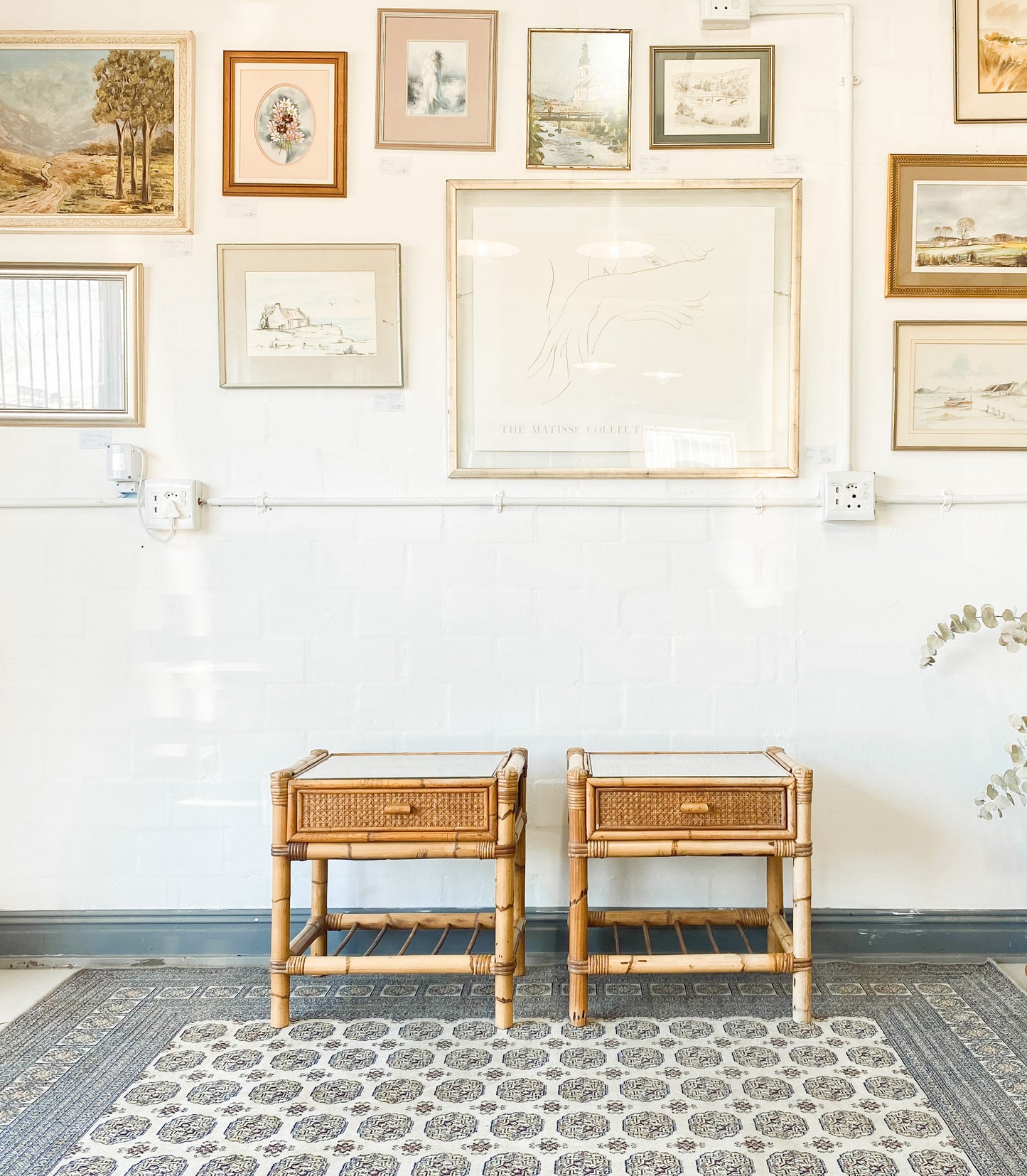 Cane Pedestals
