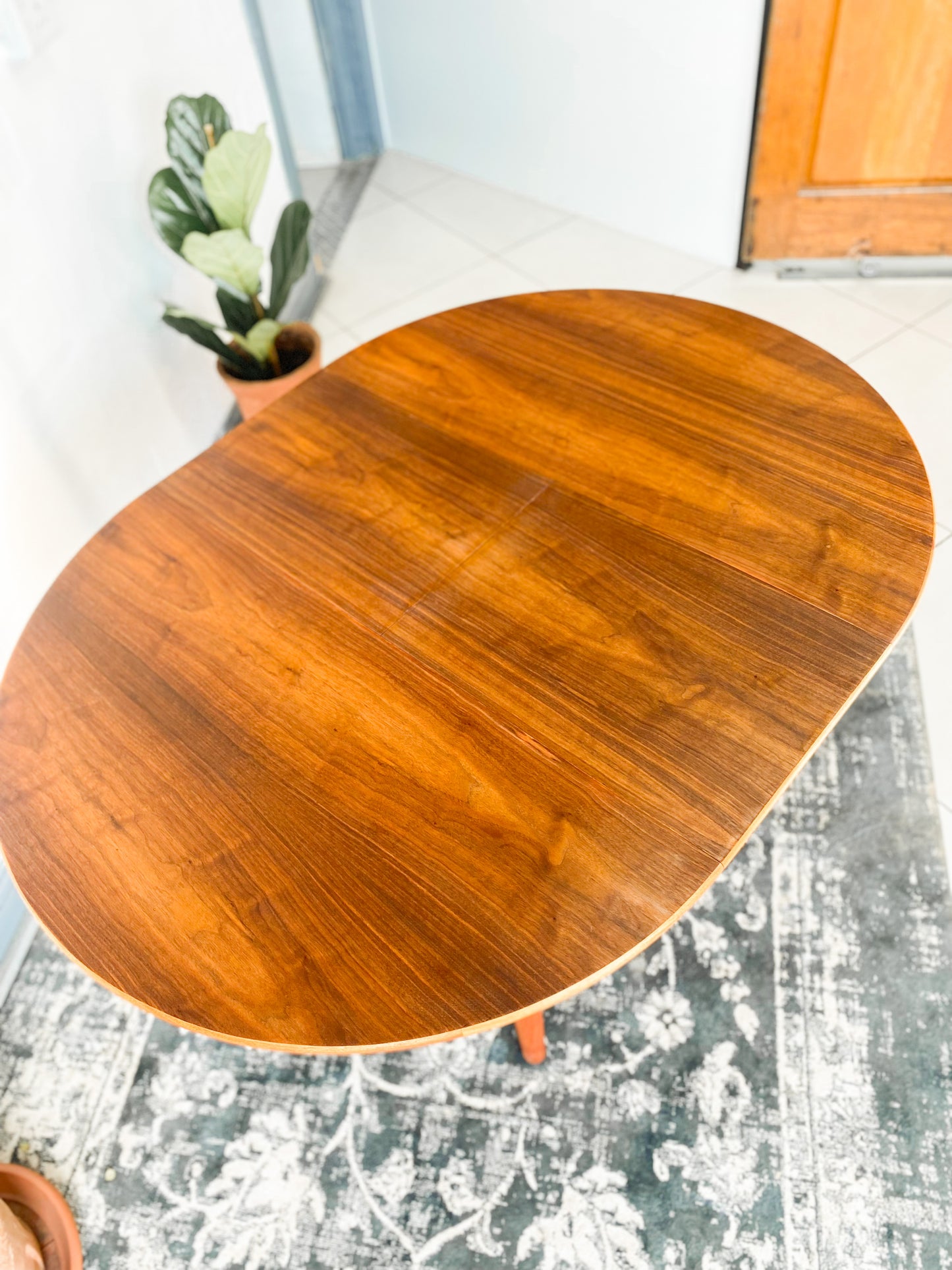 Mid-Century Extendable Dining Table