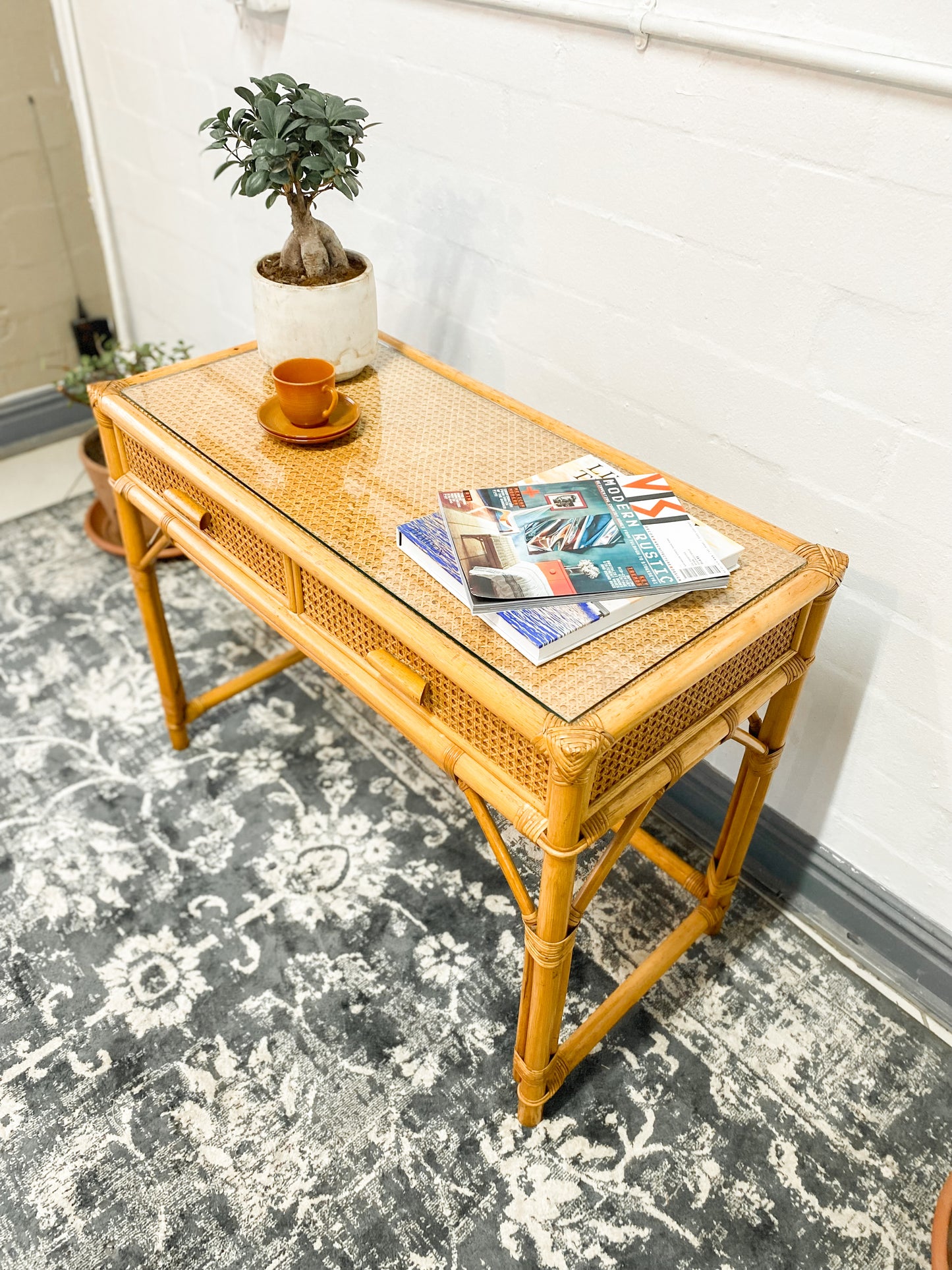 Cane Dresser