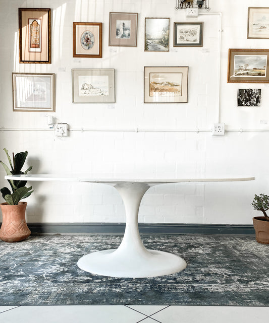 Tulip Dining Table