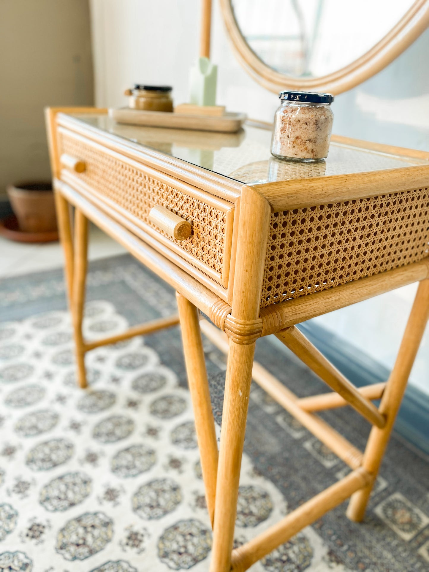 Cane Dresser