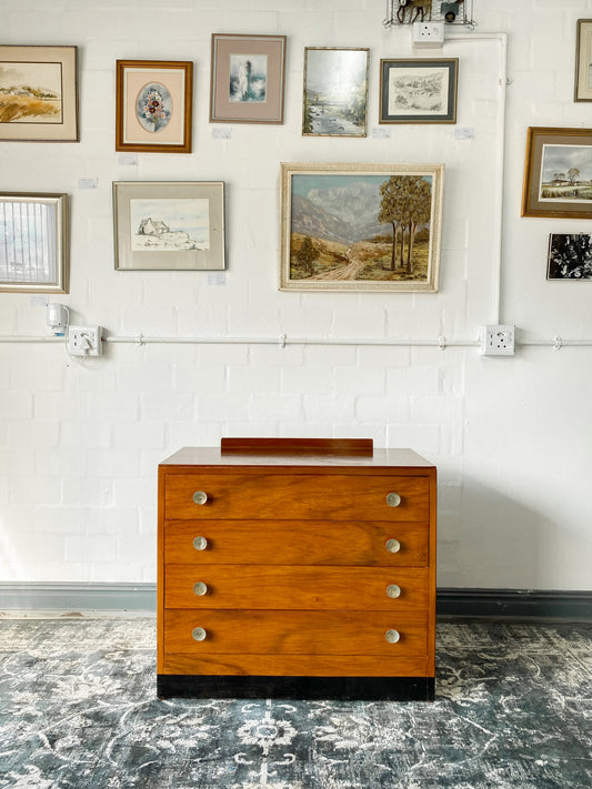 Mid Century Chest of Drawers