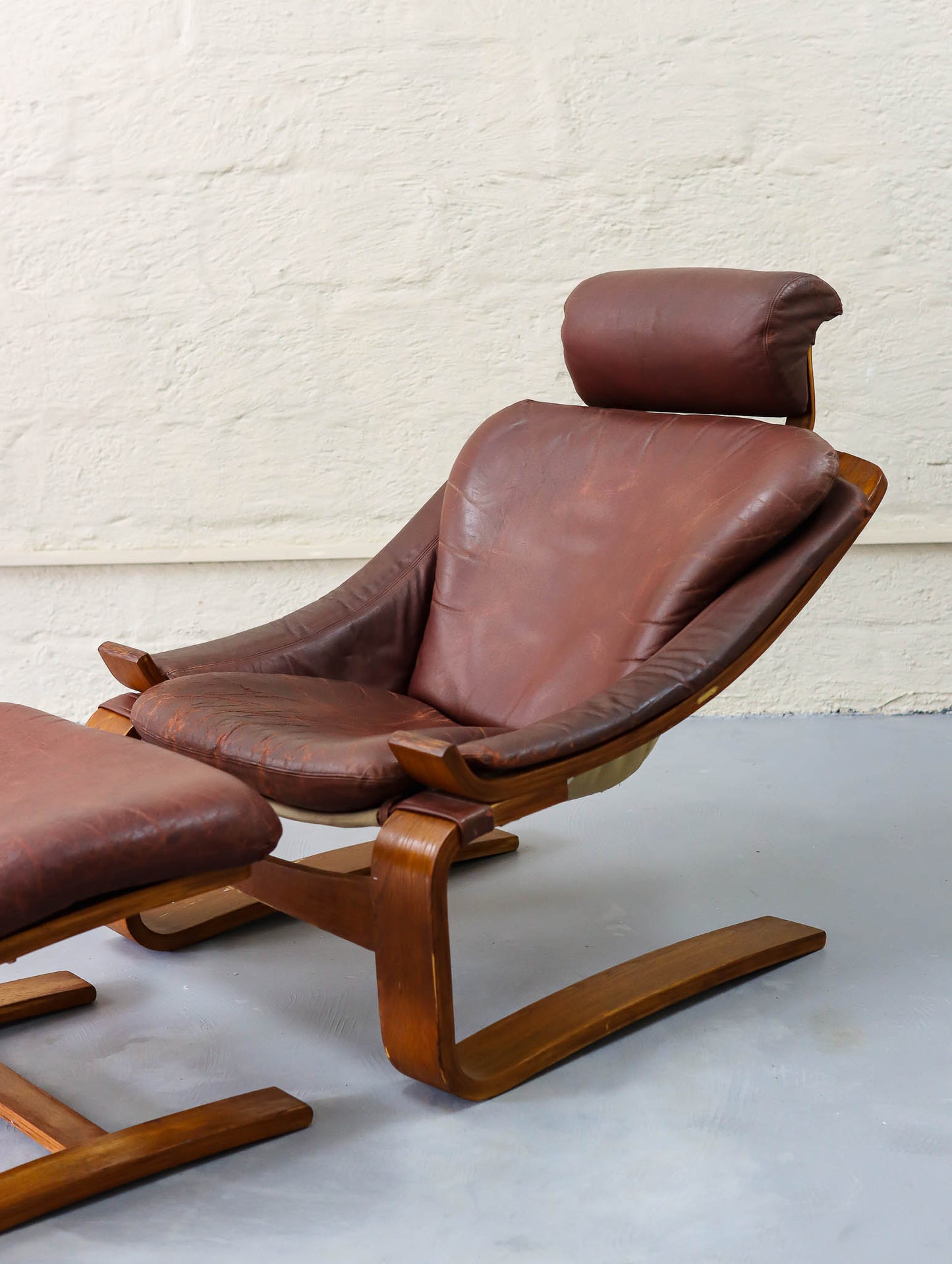Leather Kroken Chair with Footrest