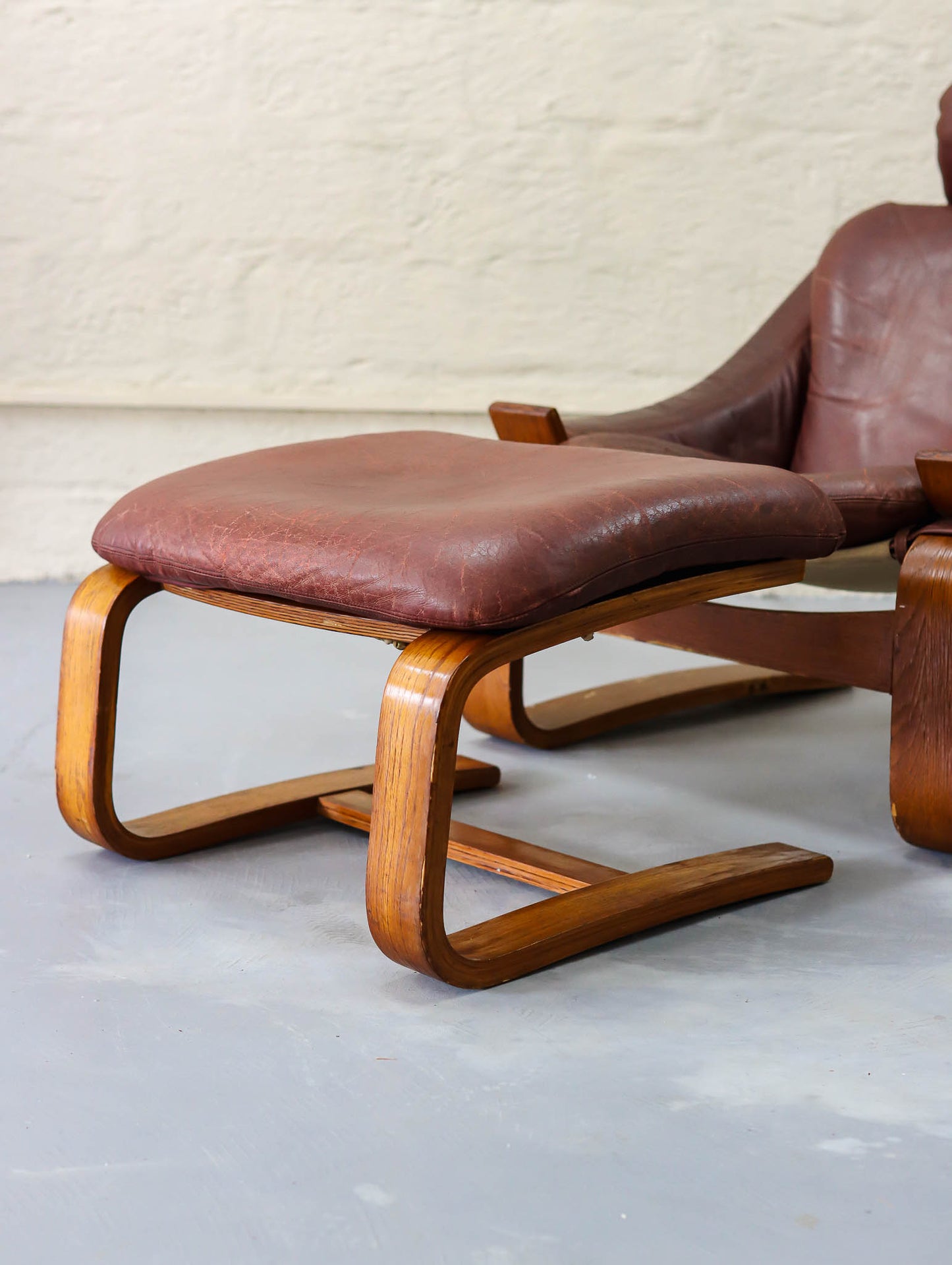 Leather Kroken Chair with Footrest