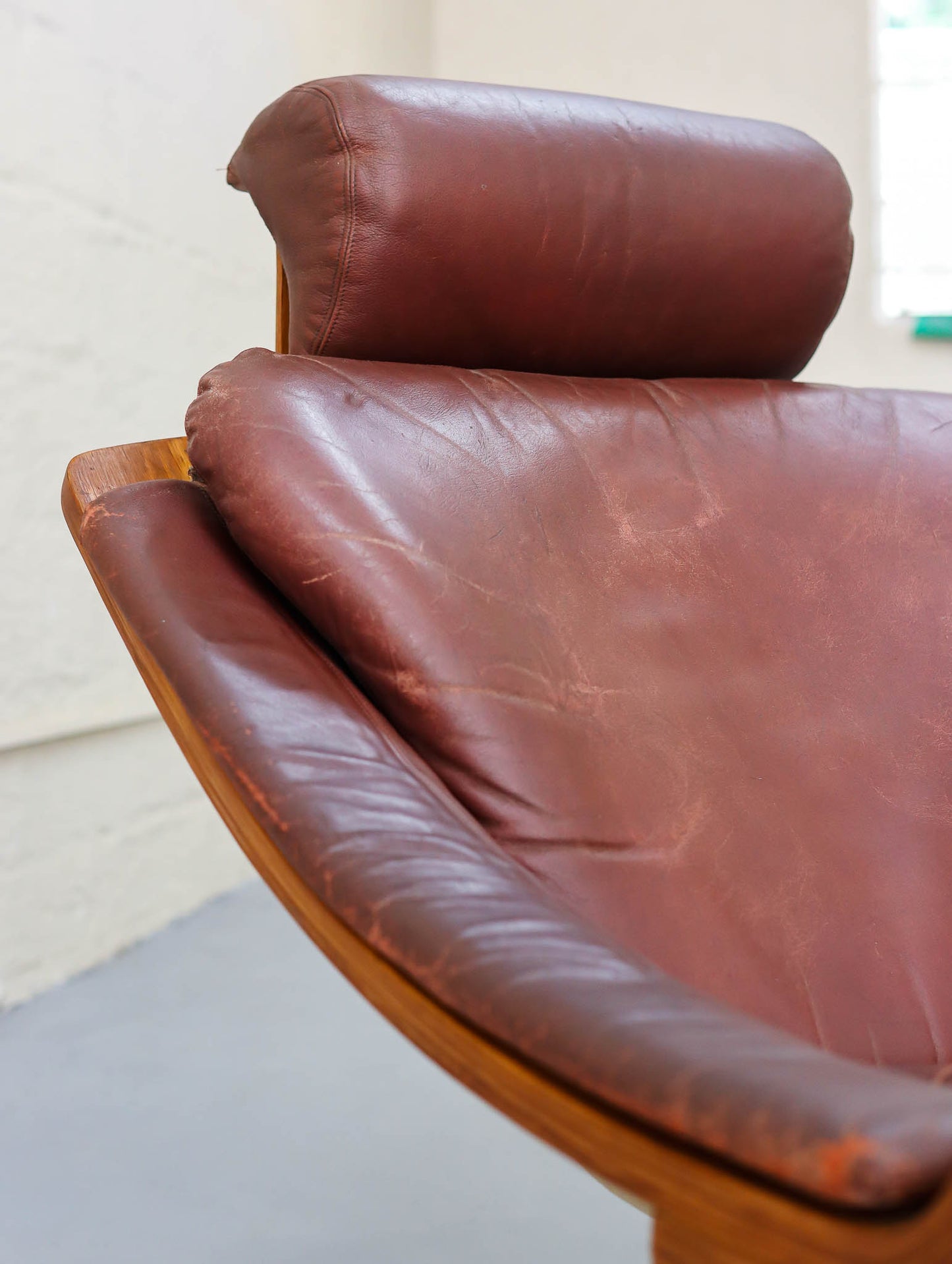 Leather Kroken Chair with Footrest