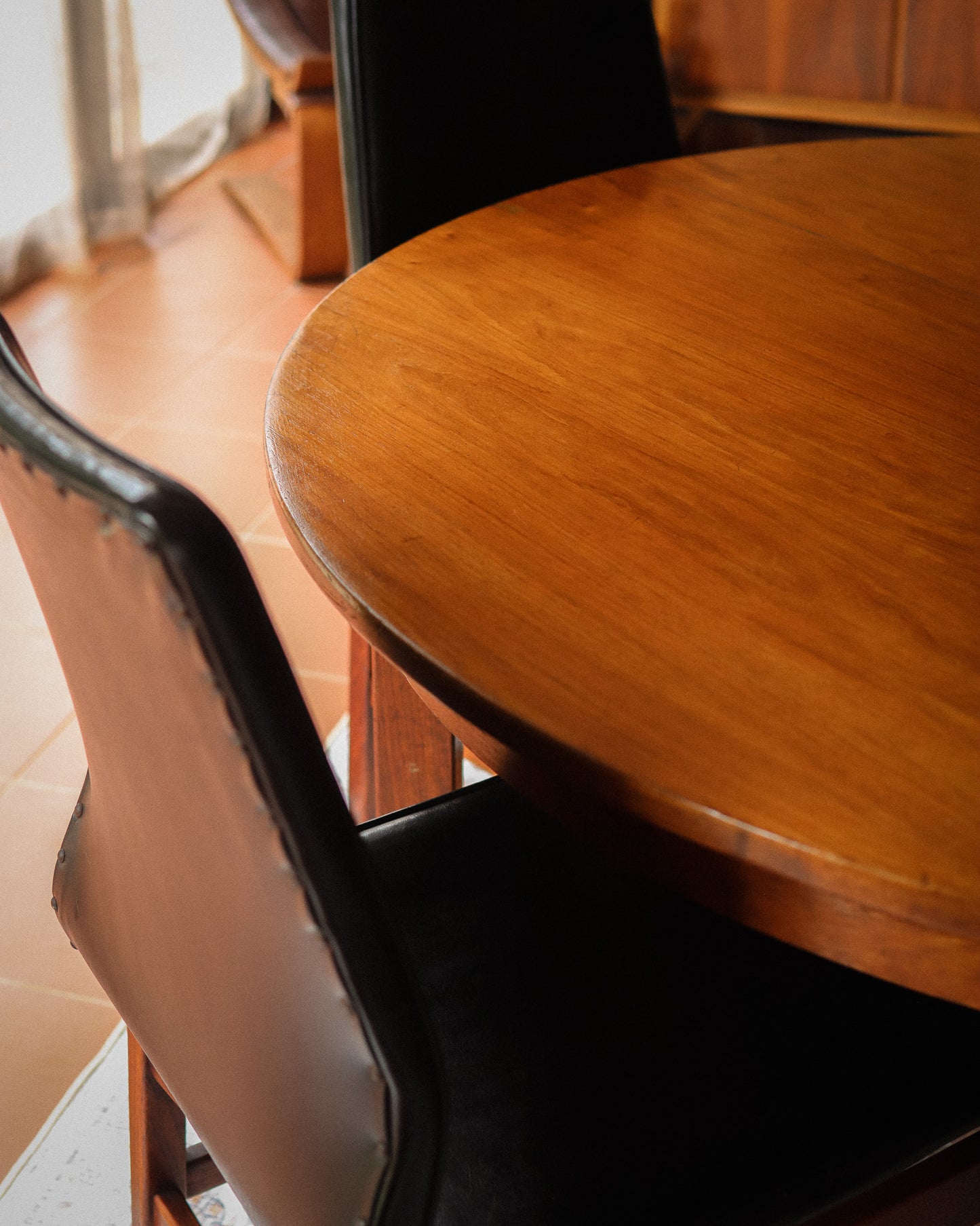 Mid-Century Four-Seater Dining Set