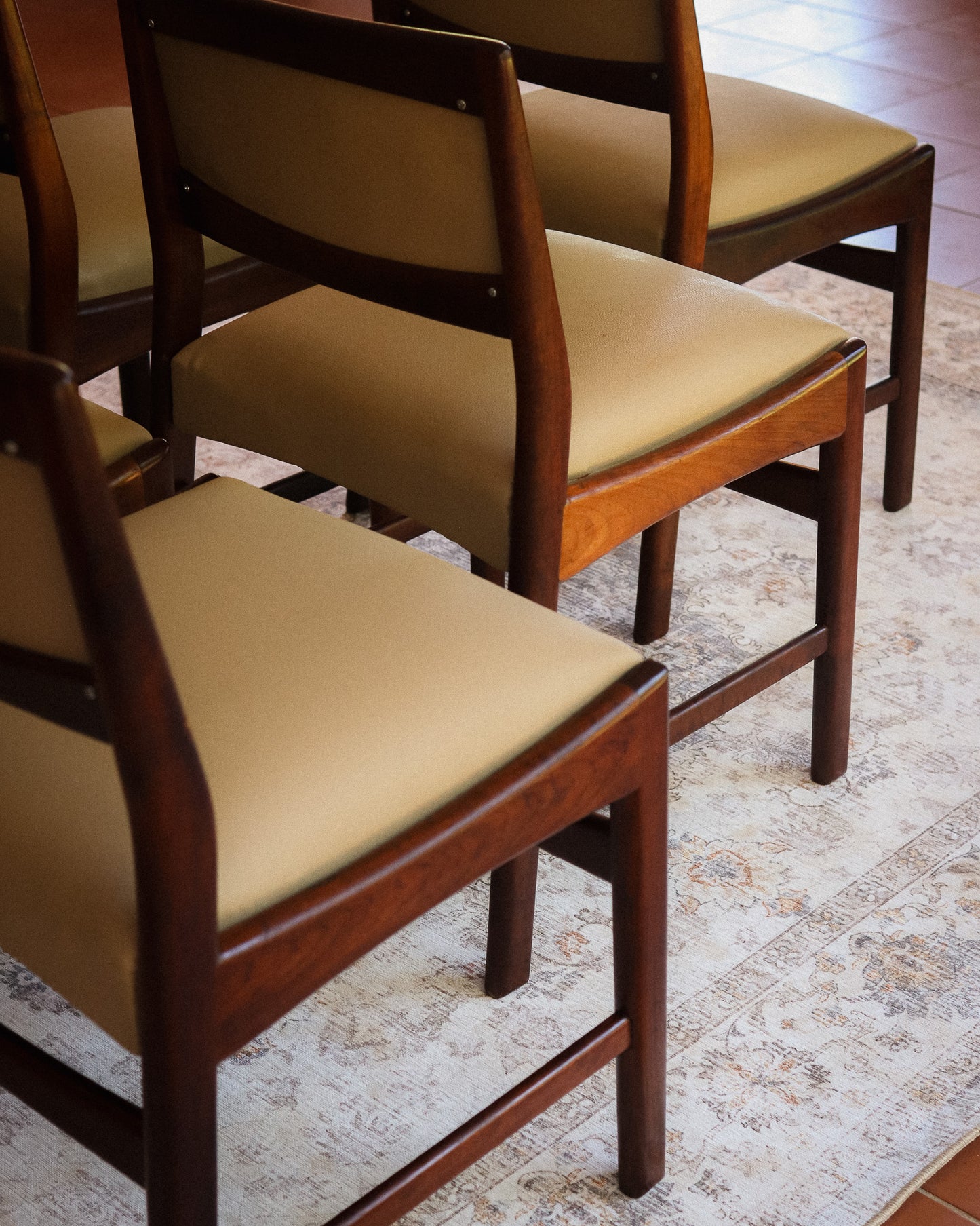 Set of 6 Mid-Century Novocraft Dining Chairs