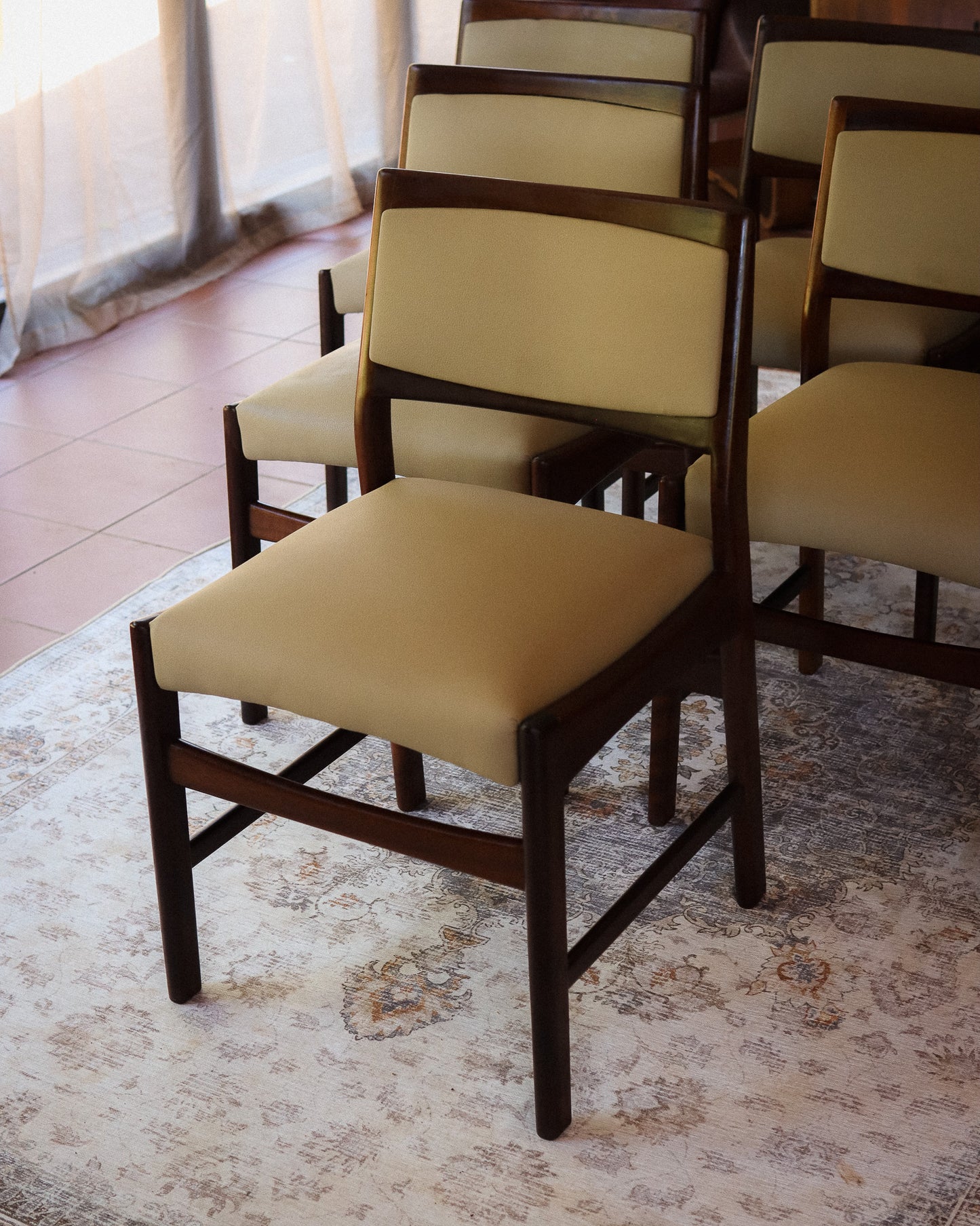 Set of 6 Mid-Century Novocraft Dining Chairs