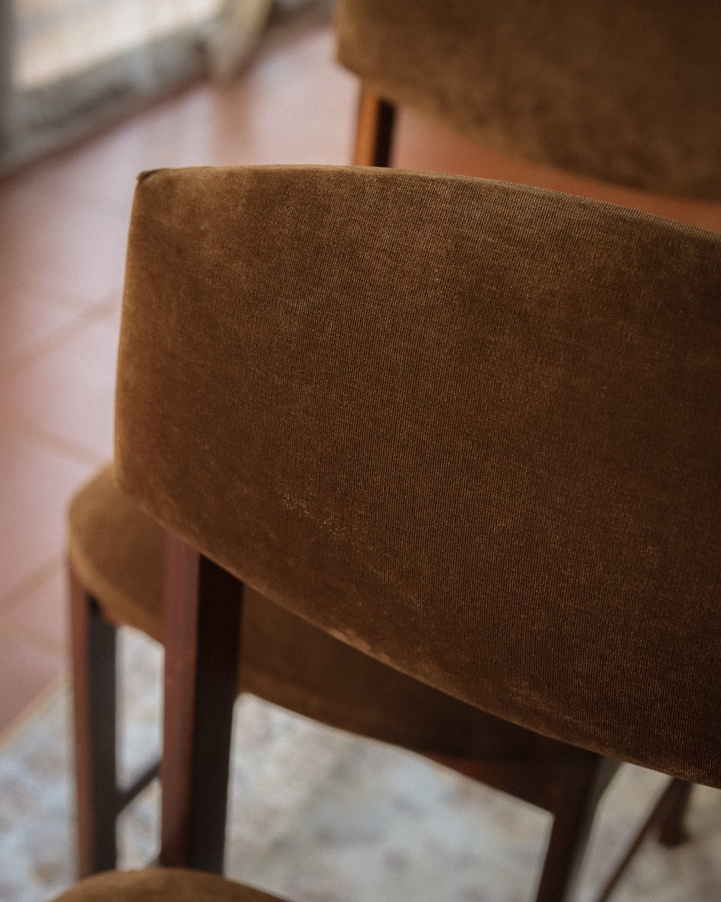 Set of 5 Retro Dining Chairs
