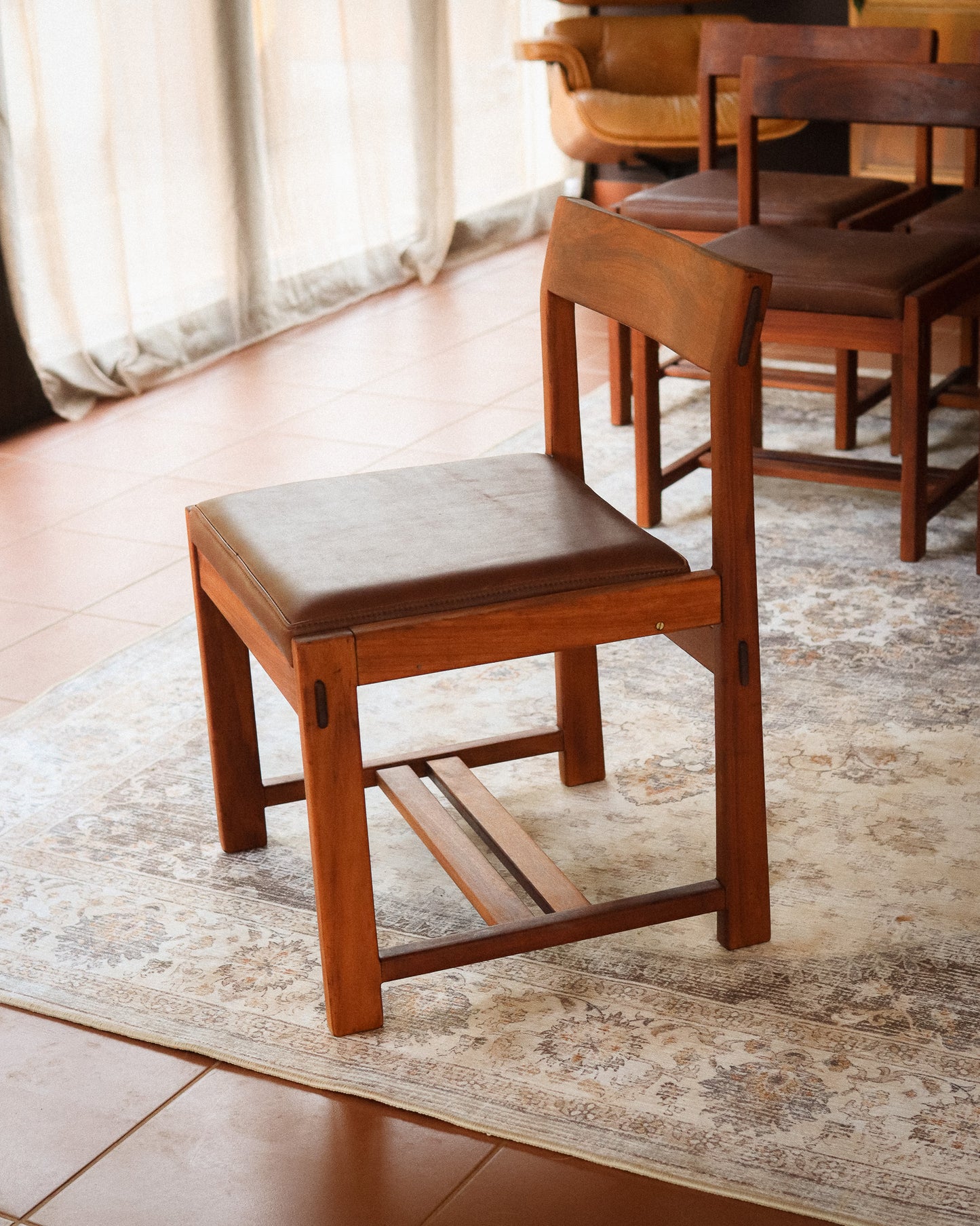 Set of 6 Leather Torrente Dining Chairs