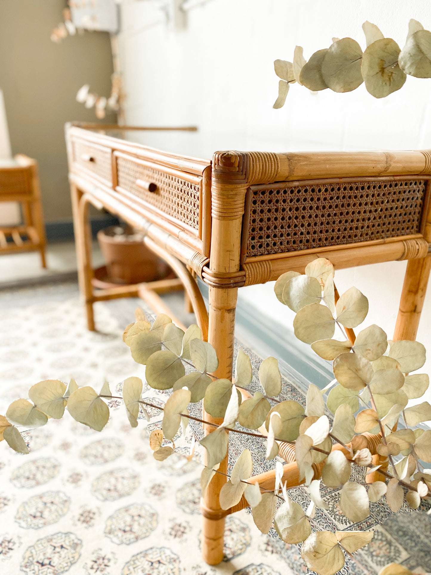 Cane Dresser